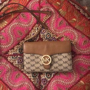 Michael Kors Crossbody
